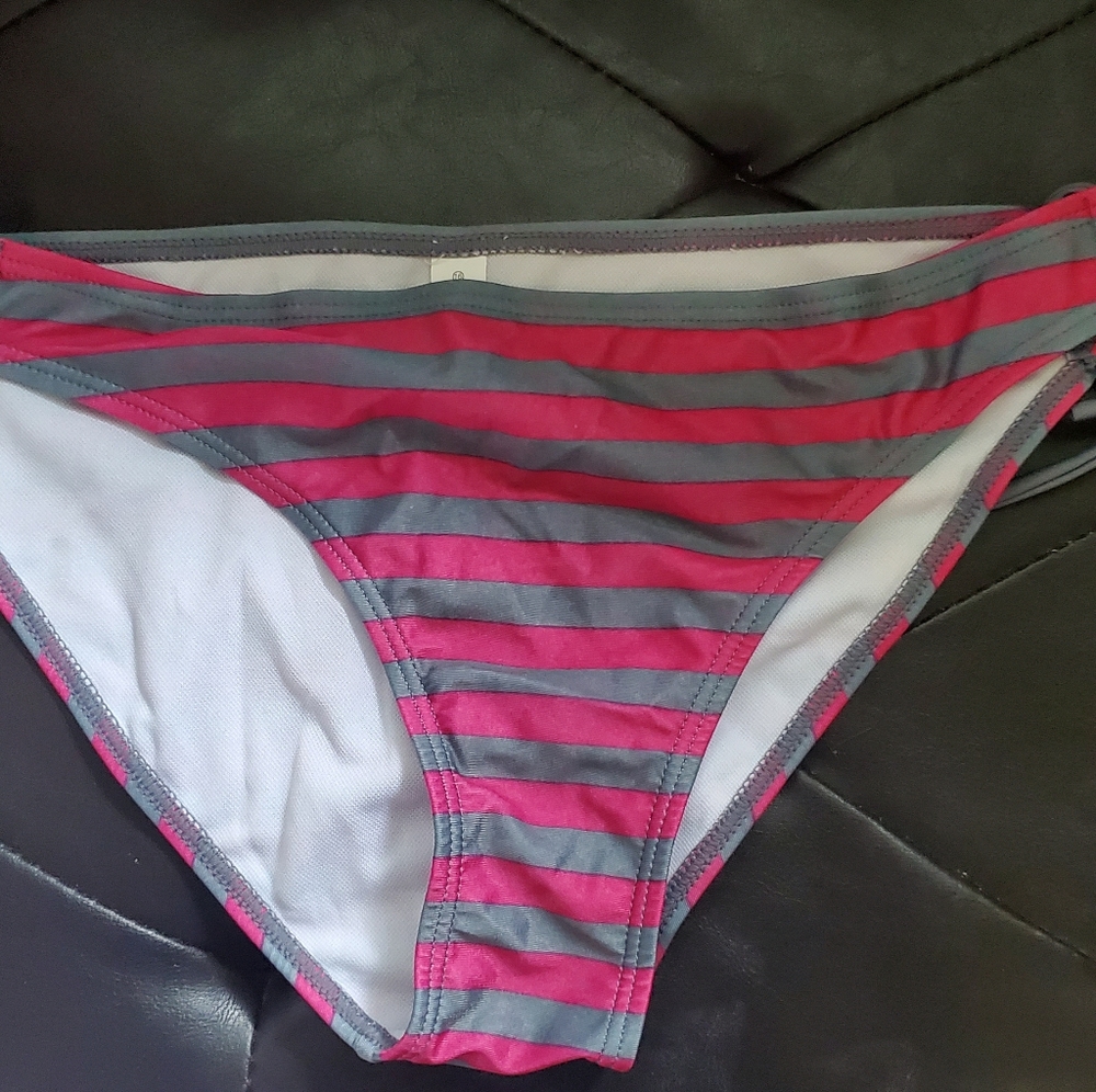 Tankini - Picture 2 of 3